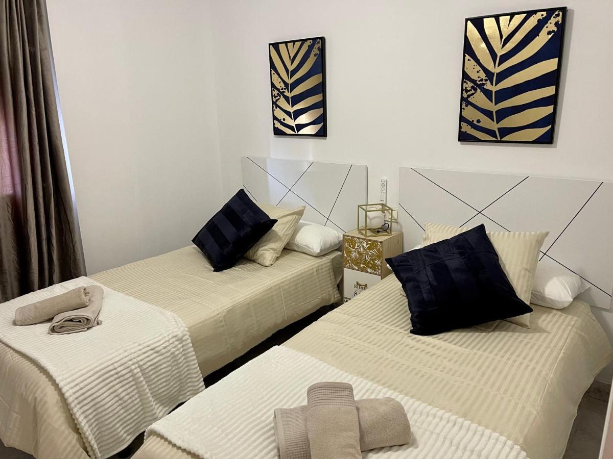 Puerto Banus Beach Moderno Apartamento Marbella Exteriör bild